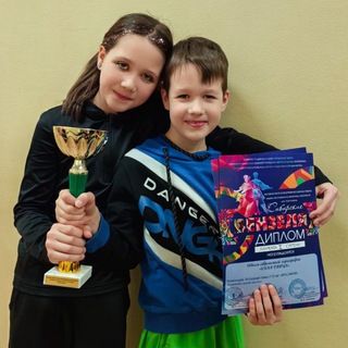 Аватар Telegram-канала АЛИНА-Малина и ЕЛИСЕЙ-Диджей 😊танцы, творчество, путешествия и просто интересные события ✨Детский, семейный контент 🌞реклама