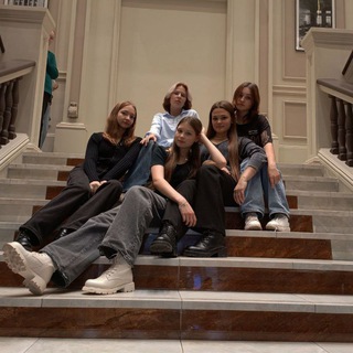 Аватар Telegram-канала коротышка огородная и гусь 🤠