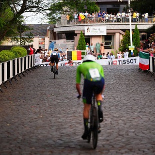 Аватар Ни слова о достопримечательностях. Канал о шоссейном велоспорте