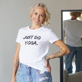 Аватар Telegram-канала Гвозди/Йога/Стойки 🧘🏼‍♀️ с Ириной Марининой