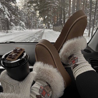 Аватар Telegram-канала УГГИ/КРОССОВКИ ЖЕНСКИЕ WB/ВАЙЛДБЕРИС