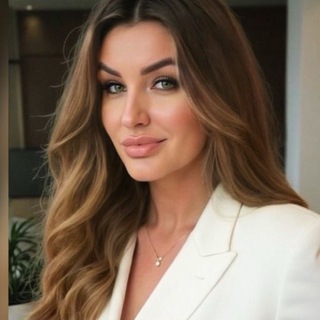 Аватар Telegram-канала 10 000 шагов по недвижке🤍Ирина Сафина