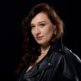 Аватар Telegram-канала Инна Парамонова Все секреты выступлений в медиа и на сцене | Подкасты