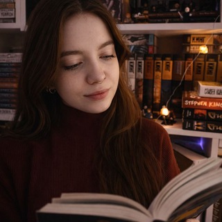 Аватар Telegram-канала Книжный дворик 🦇