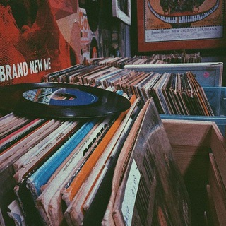 Аватар Telegram-канала Старые песни 90х-80х🇺🇦