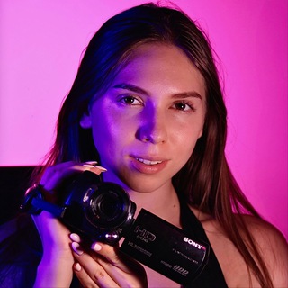 Аватар Telegram-канала Вика Меркулова | жизнь творческого блогера 🤍