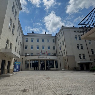 Аватар Telegram-канала в 5 школе любят