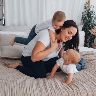 Аватар Telegram-канала Достаточно хорошая мама👩‍👧‍👦