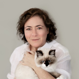 Аватар Telegram-канала Тихо! Мама думает